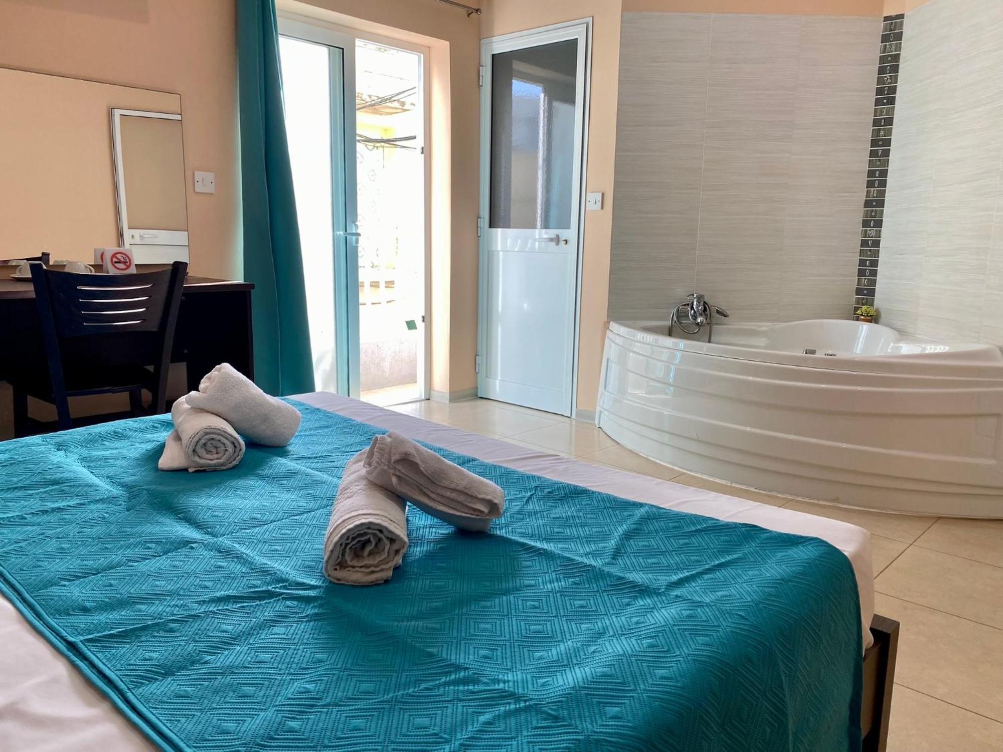 Malta Paradise Hotel Saint Julian's 外观 照片